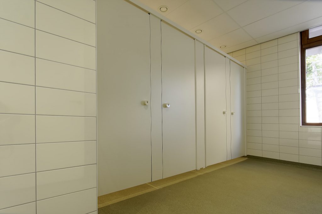 Hermeta HerboKern Secure sanitaire wanden softclose vrijhagend Fatima school Rotterdam