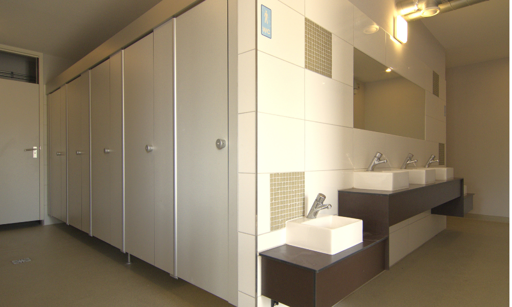 Sanitaire voorziening voor camping of jachthaven